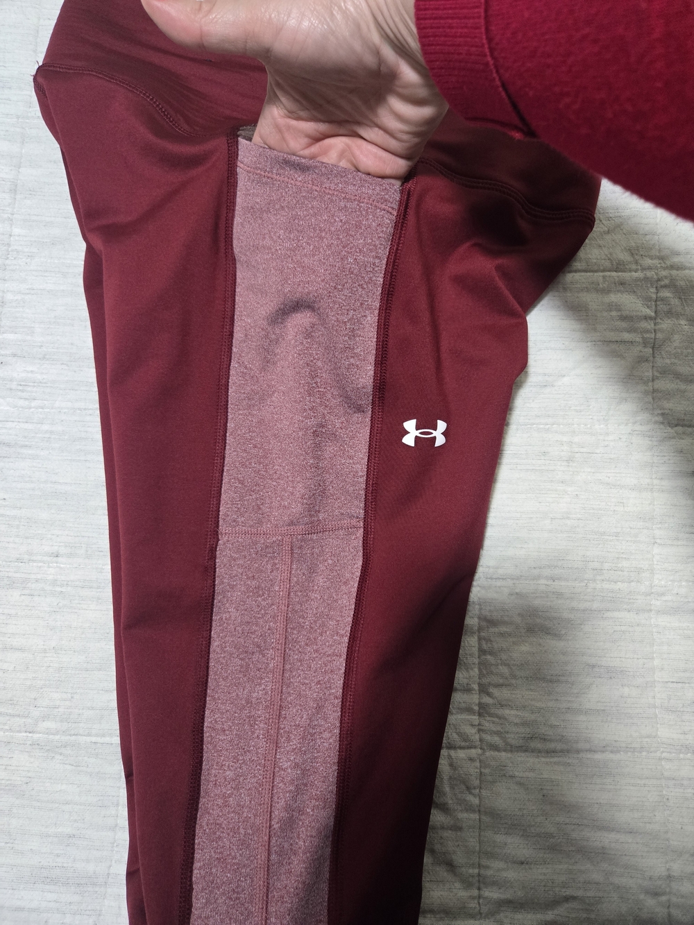 Under Armour Womens Burgundy and Heathered Maroon Leggings - Picture 6 of 9
